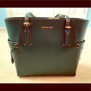 **BRAND NEW MK PURSE**